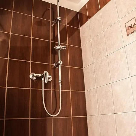 Lägenhet Relax Apartman *