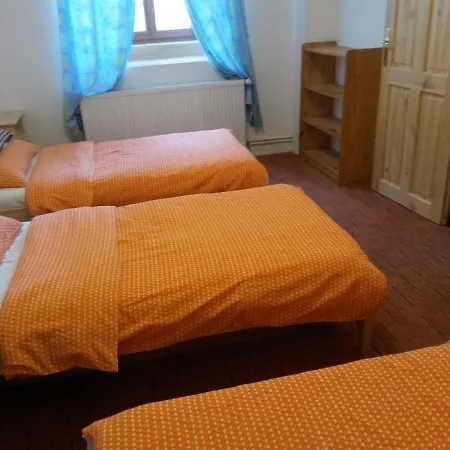 Lägenhet Relax Apartman Bustehrad