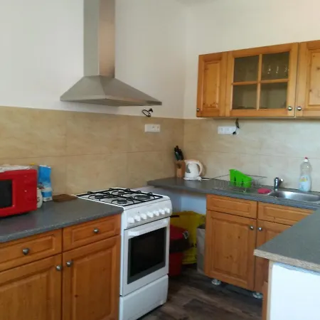 Lägenhet Relax Apartman *